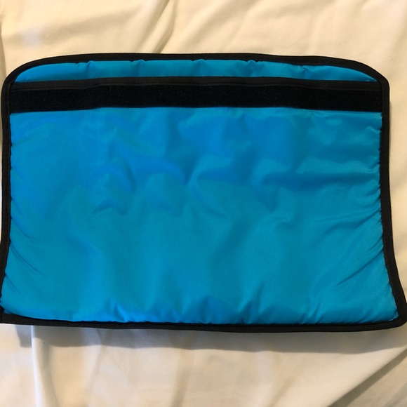 Henty Wingman Messenger garment bag - Picture 9 of 12